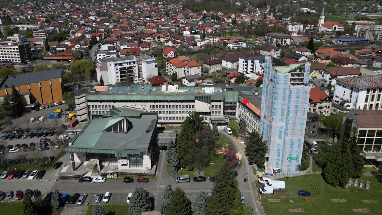 Lucrările de reabilitare a Palatului Administrativ din Maramureș avansează conform graficului